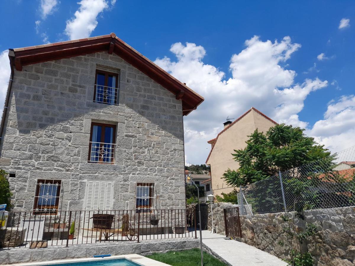 Casa Rural Del Tio Maino Becerril de la Sierra Kültér fotó